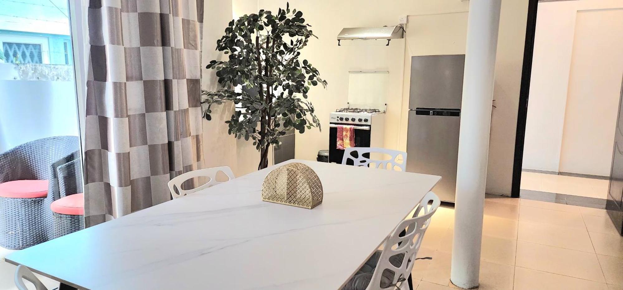 Number 3, Pebble Bay Appartments, Ground Floor *